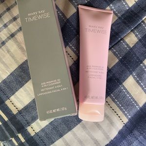 Mary Kay Timewise Age Minimize 3D 4-IN-1 Cleanser